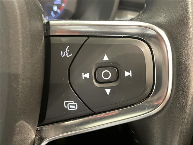 LIBERALAは、輸入車選びの新たなスタイルを提案するインポート・セレクト・ブランドです。オーナー様となる方がクルマから直接感じる感性を第一にした、最良の一台との出会いをコーディネートいたします。