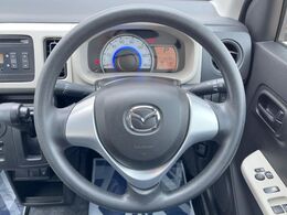 ステアリングも使用感が少なく、きれいな状態となっております♪