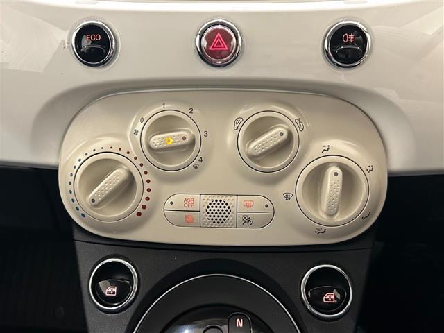 【運転席操作部】『運転席周辺の装備』の画像になります。快適なドライブを楽しむための機能が装備されています！運転席から触れるので使いやすいです！