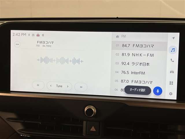 ディスプレイオーディオやカーナビは今やドライブの必需品です。地図情報や音楽や動画をSDカードに記憶できます。