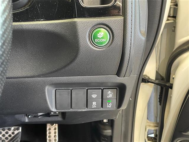 店舗にて現車の確認もいただけますので、お電話で在庫のご確認の上是非ご来店くださいませ！！！