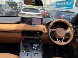 細部まで作り込まれた造形美！毎日でも運転して『人馬一体』を楽しみたくなります。是非、クルマに触れてその質感を味わってください。