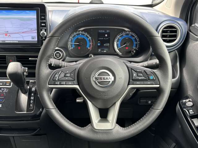 視認性の良いファインビジョンメーター☆メーター内のカラーディスプレイには運転をサポートするさまざまな情報を表示☆