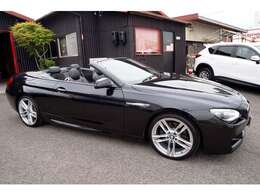 BMW640iカブリオレが入庫しました☆Mスポーツパッケージ＆Mエアロダイナミクスパッケージに加え、オプション20インチアルミホイールも装備の充実した1台です☆