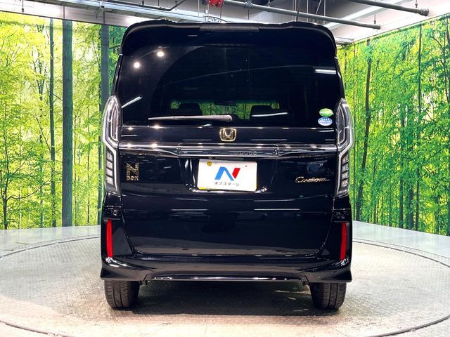 安心の最長10年・走行無制限保証（有償）をご用意。保証内容も充実はもちろん、無料点検＆オイル交換や、年中無休の全国・24時間ロードサービスも付帯されておりますのでご安心下さい。