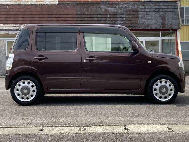 販売車は弊社スタッフによる丁寧なポリッシャー仕上げ、室内クリーニング、整備点検交換をしてのお渡しになります。ナビ、ETC、バックカメラ、新品タイヤなどご希望の場合もご相談ください！