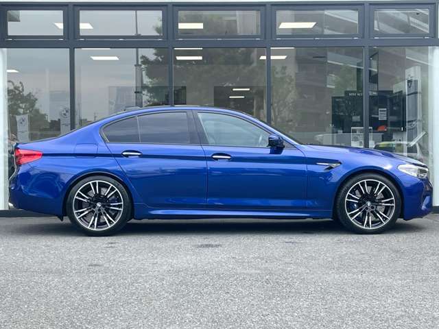 BMW正規認定中古車はもちろん、全国各地のBMW正規ディーラーにて点検修理・保証対応が可能！遠方のお客様やご転勤の多い方にも、安心してお乗り頂けます。