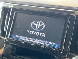 【純正9型ナビ】人気の純正ナビを装備。オーディオ機能も充実しており、Bluetooth接続すればお持ちのスマホやMP3プレイヤーの音楽を再生可能！毎日の運転がさらに楽しくなります！！