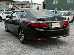 総額表示は店頭納車の総額になります。県外の方には別途登録・陸送費が必要です。