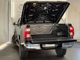 純正ベッドライナー＆純正ハードトノカバー　！！