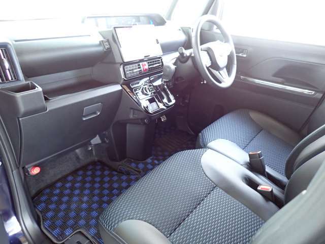 ★あなたの愛車高価買取・下取★良質なお車を直接店頭で販売しますので、高く下取り出来ます！オークション出品を前提とした買取店には負けません！是非ご相談下さい★