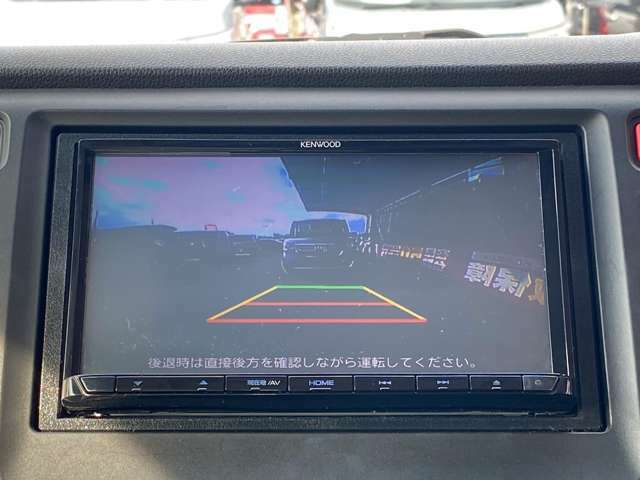 【バックカメラ】後方確認や車庫入れも安全・快適ですね♪