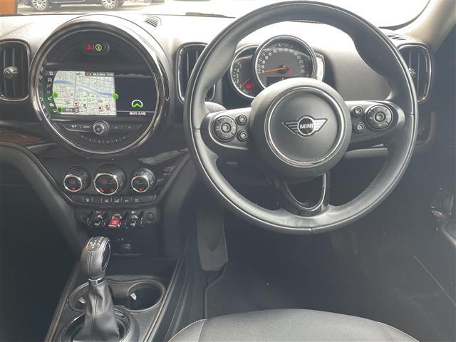 【ハンドル】『ハンドル/ステアリング』の画像になります。写真の内容に関してご不明点、ご質問等がございましたらお気軽にガリバー店舗までお問い合わせください。