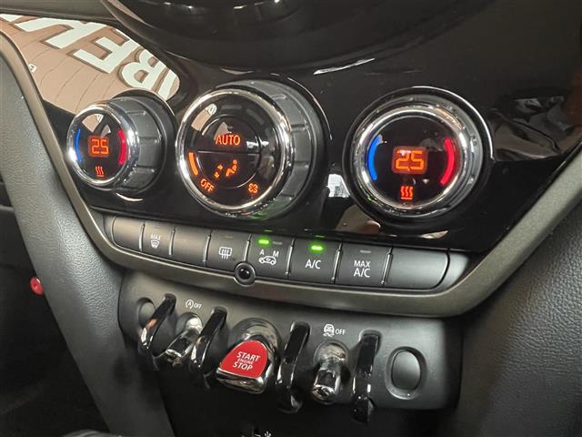 【お問い合わせください】写真の内容に関してやおクルマ購入までの流れなどご不明点、ご質問等がございましたらお気軽にガリバー店舗までお問い合わせください。