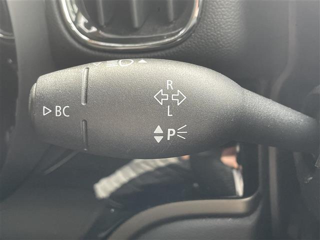 【窓操作部】『窓周辺/窓周辺装備』の画像になります。写真の内容に関してご不明点、ご質問等がございましたらお気軽にガリバー店舗までお問い合わせください。