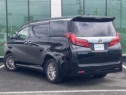 ご成約頂いたお車は全車保証付で納車後も安心！有料オプションで長期保証をお選びいただくことも可能です。