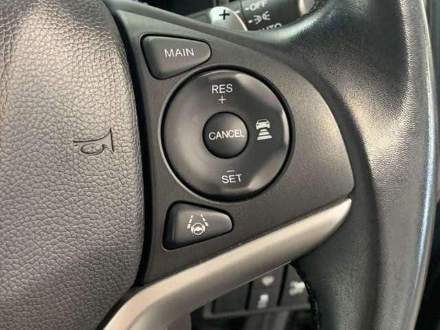 ホンダセンシング付きです！様々な安全装備と運転支援装置があなたを危険から守り運転の負担も軽減してくれます！操作は簡単ですので心配はしないで下さい。