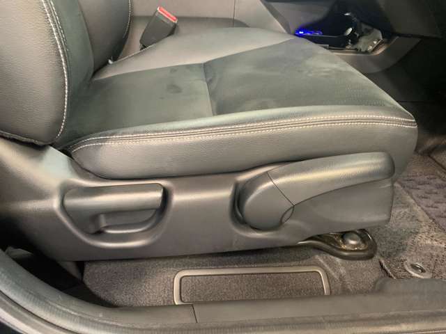 運転席のポジション変更可能！ご自身の運転しやすいポジションでの運転が可能です！