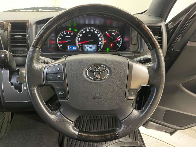 運転席周りに大きな傷、汚れ、へたりなどなく良質な状態です！