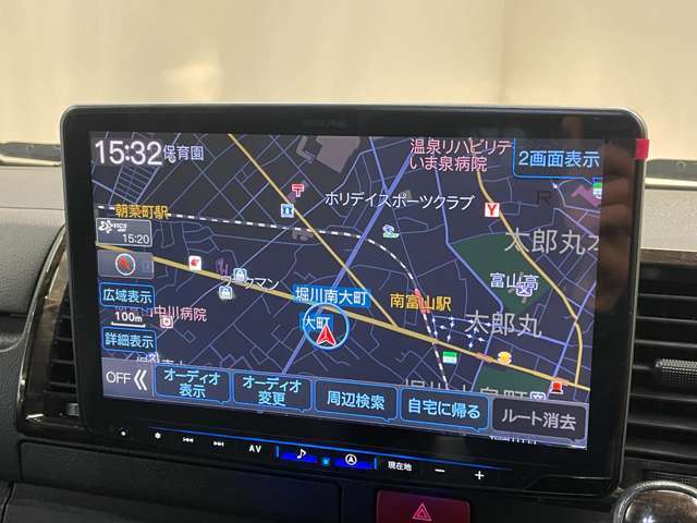 純正ナビ、社外ナビなども取り付け可能です！大きなサイズのナビを付けたい方はお気軽にお尋ねください！！