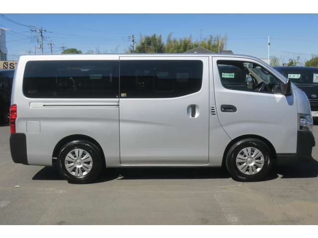 ご来店のご予約で悪天候でも室内にて現車確認可能　雨でも雪でもご安心ください