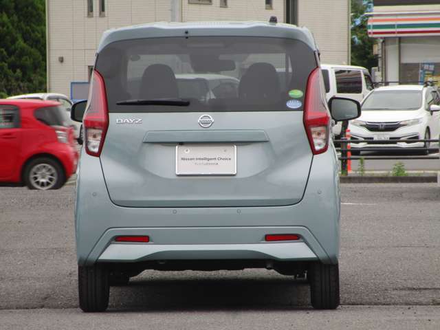 全国どこでも納車OKです！遠方のお客様も歓迎します。納車後の保証修理はお近くの日産のお店で対応いたします！