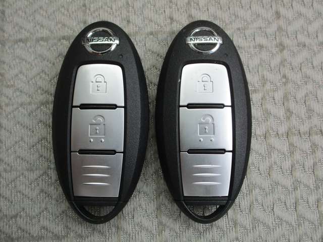 『インテリジェントキ-』機械的な鍵を使用せずに車両のドアの施錠/解錠、エンジン始動が可能なシステムです！