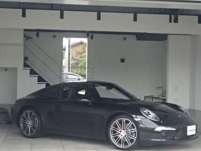 限定車　内外装仕上げ済み　4WD　取説　保証書　スペアキーポルシェPC　記録簿