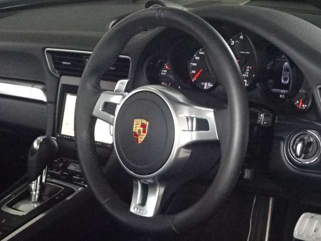 純正スポーツステアリングパトル付