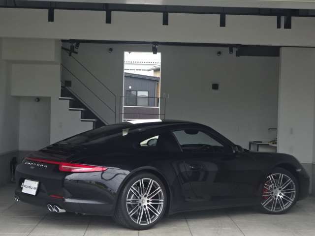 限定車　内外装仕上げ済み　4WD　取説　保証書　スペアキーポルシェPC　記録簿