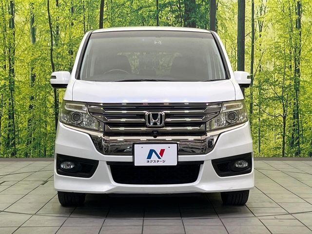 弊社では、全車『修復歴なし』のお車のみ取り扱っております。専任バイヤーによる厳選した仕入れの後、入庫後の車両チェックを行い、ネクステージが認定した高品質な中古車をご提供しております。