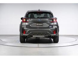 リアバンパーに装備されたRABのソナーセンサーが、衝突の可能性がある場合は、警報音と警告表示で教えてくれます。