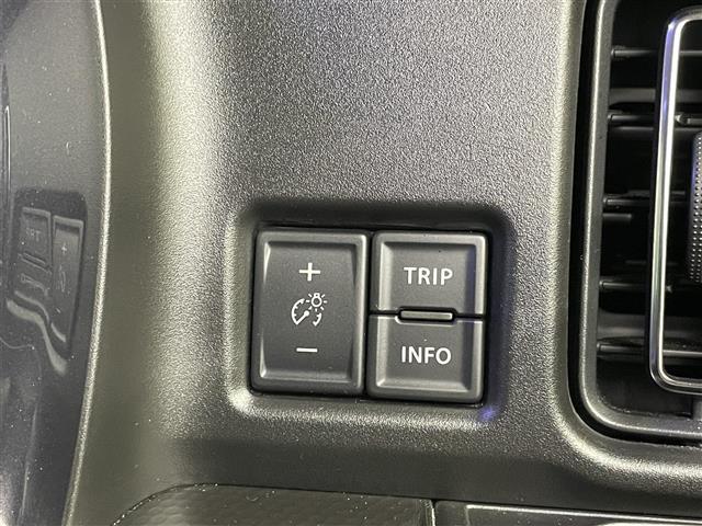 【運転席操作部】快適なドライブを楽しむための機能が装備されています！運転席から触れるので、使いやすいです！除菌プランいれていただくと、さらに清潔で安心していただけます！