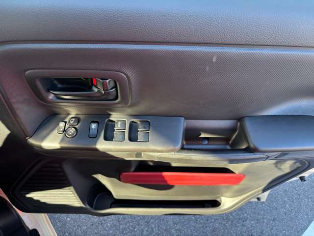 内装クリーニングやメンテナンスを納車前に実施いたします！全車種全メーカーを扱っておりますので少しでもご不明点がございましたらお気軽にお申し付けください！