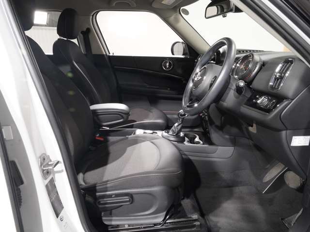 ■リクエストミニについて・・・ミニ専門店の当社では、現在、在庫のないご希望車種をお探しいたします！■HPにてご登録いただければ、ご希望の車種が入庫もしくは情報が入り次第ご連絡させていただきます♪