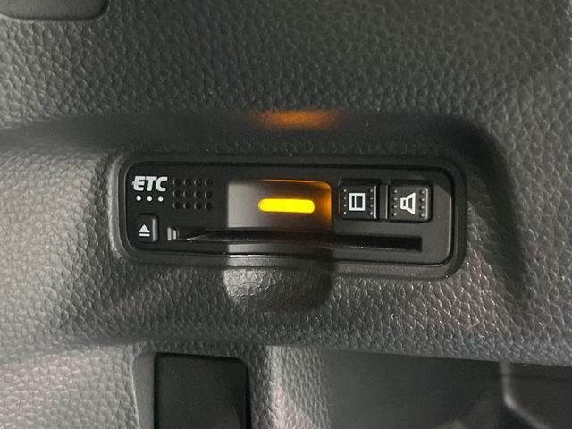 【ETC】高速道路の料金所をストレスなく通過！話題のスポットやサービスエリアに多い「スマートIC」利用時は必須のアイテムです。当店でセットアップを実施、ご納車当日からすぐにご利用いただけます！
