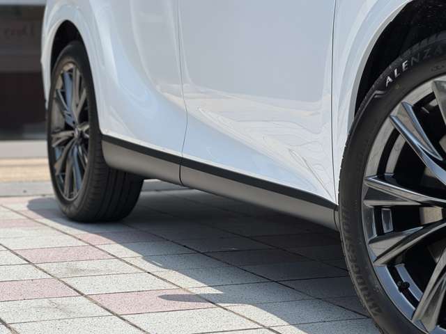 レクサスRX350Fスポーツ　パノラマルーフ　デジタルインナーミラー　輻射ヒーター　オレンジキャリパー　ドライブレコーダー　前席シートヒーターシートベンチレーション　アドバンスドパーク　純正アルミホイール