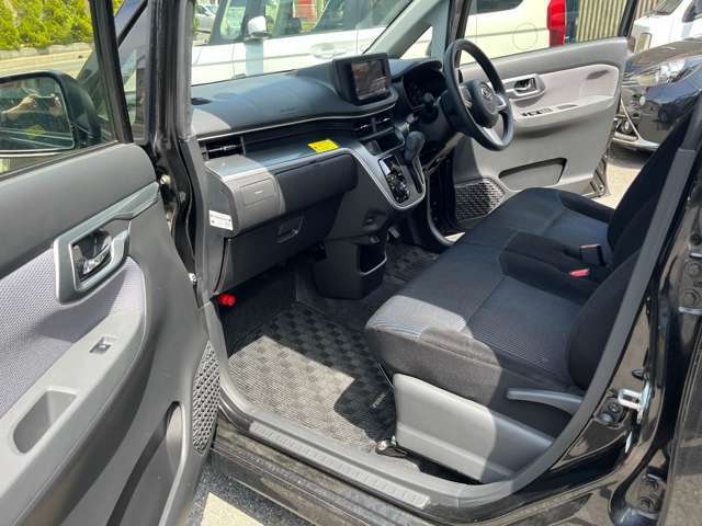 旧車・中古車！お車の事ならカーショップアズ♪【TEL(無料)　0078-6002-708147】自社工場完備なので、ご購入後のアフターフォローもお任せ下さい！
