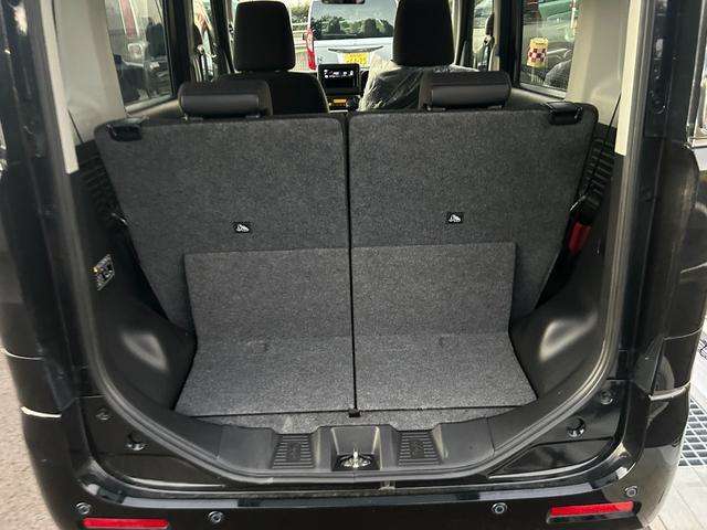 支払総額は、『店頭納車に関わる際の全ての費用』です。県外（市外・遠い地域の方）のお客様には、県外登録費用、陸送費など別途費用がかかりますのでお気軽にお問い合わせ下さい。