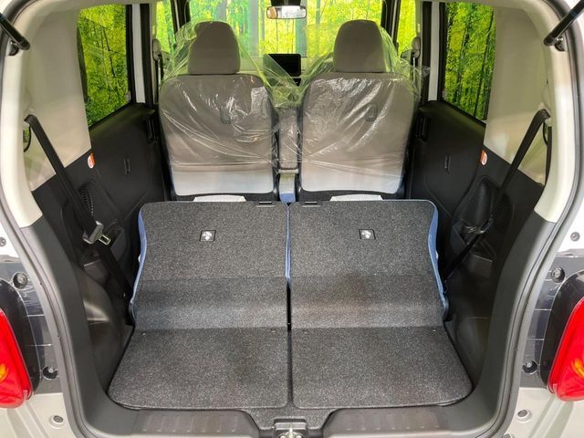 普段のお買い物や通勤、送迎等に十分な荷室スペースを確保しております。セカンドシートを倒すと、大きな荷物の積載も可能です♪