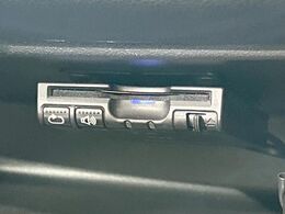 【ETC】高速道路の料金所をストレスなく通過！話題のスポットやサービスエリアに多い「スマートIC」利用時は必須のアイテムです。当店でセットアップを実施、ご納車当日からすぐにご利用いただけます！