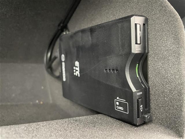 【試乗可能】展示車両は試乗可能です。事前にご連絡を頂ければナンバー付きの車両は公道での試乗が可能です。ナンバーが付いていない車両は場内での試乗になります。【無料通話】TEL：0120ー951ー329まで