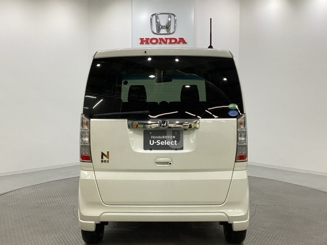 【Honda認定中古車 U-Select】　は3つの安心をお約束します。　1　Hondaのプロが整備した安心。 2　第三者機関がチェックした安心。　3　購入後もHondaが保証する安心。