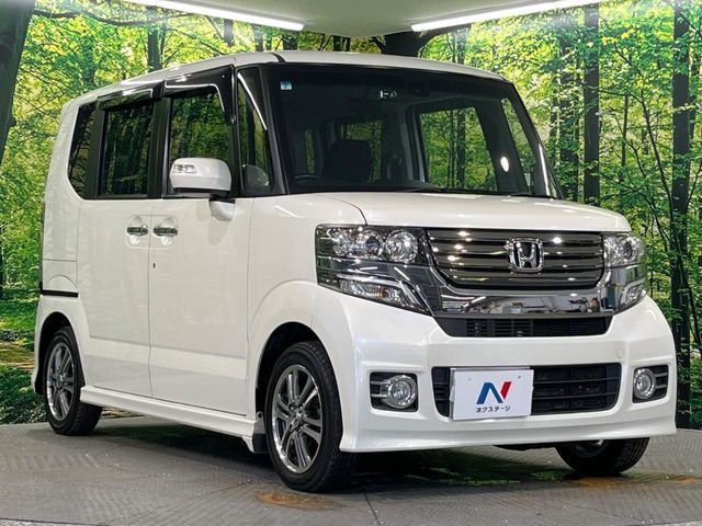 大好評のボディコーティング「弾スプラッシュコート」もご納車までに施工可能。通常のガラスコートと異なる、耐久年数6年の無機質ガラスコーティングが、ボディをキレイな状態に保ってくれます。