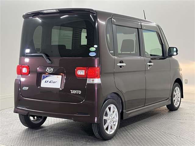 電車でお越しの際は、名鉄西尾線の「桜町前」駅が最寄り駅となります。駅からは徒歩10分弱ほどの距離です。ご連絡頂ければ最寄りの駅まで送迎致します。