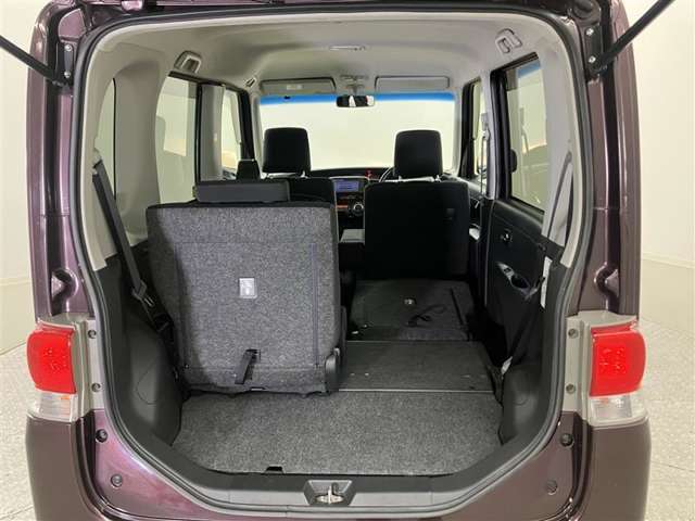 広々としたラゲージスペースを備えています。大きなものや長さのある荷物もしっかりと積み込めます。