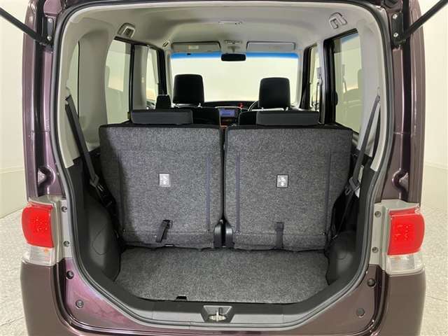 広々としたラゲージスペースを備えています。大きなものや長さのある荷物もしっかりと積み込めます。