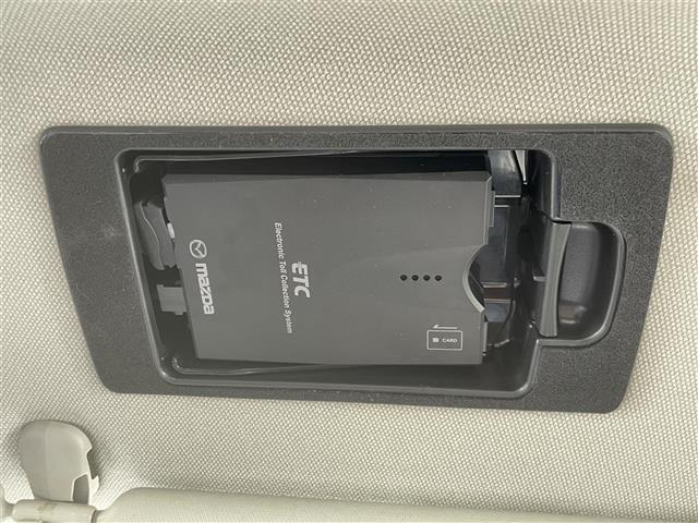 今や必需装備となりつつある、【ETC】搭載車！当店でセットアップが可能ですので、ご納車当日からご使用が可能です！高速道路料金のお支払いが楽々です！