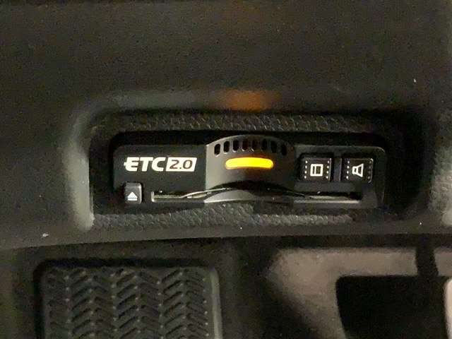 いまや快適なカーライフに欠かせないETCが付いています。