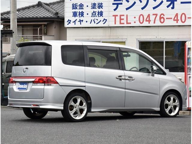 国の認証工場にてしっかりと整備させて頂きます。常時国家整備士も在中しております。販売後も整備や車検等のアフターフォローもお手伝いさせて頂きます。